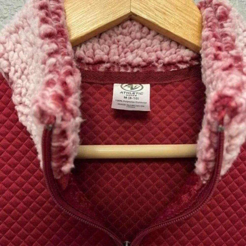 Fuzzy Teddy Pullover - Picture 4 of 9